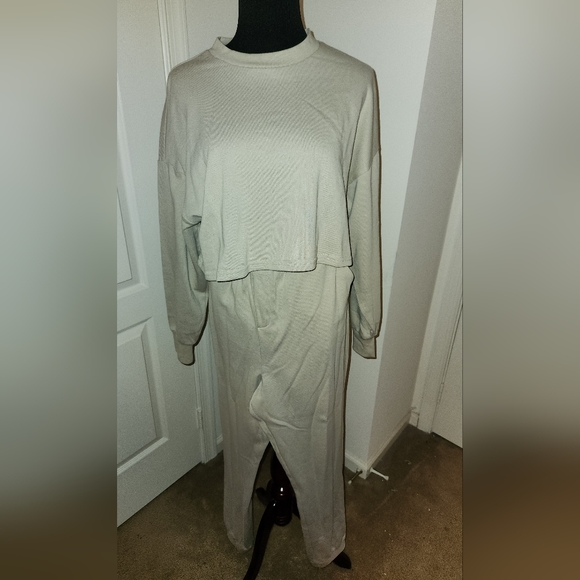 NWT!!! FASHION NOVA JOGGER SET !! - Picture 5 of 9